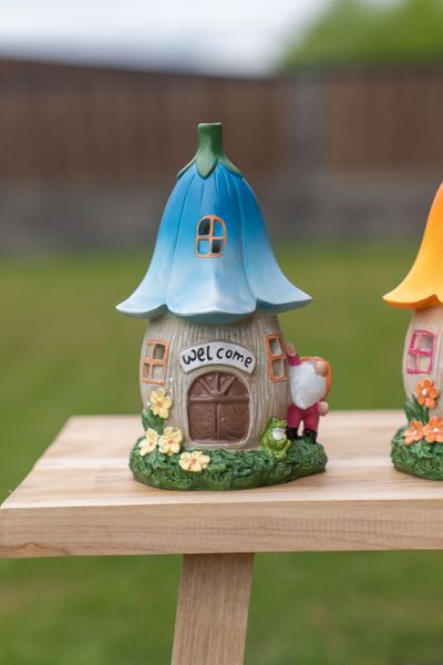 Hovedbilde Hagefigur hus med lys – H22 cm Blå