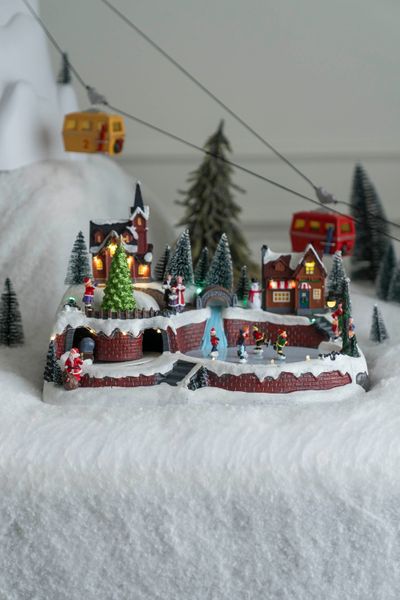 Hovedbilde Juleby - Skøytebane og Julesang