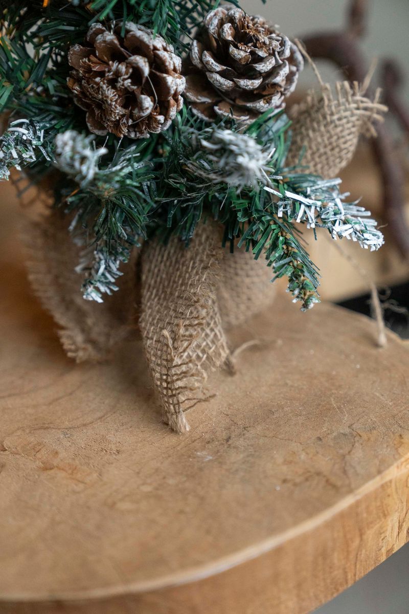 Kunstig Tre m/kongler 30cm 