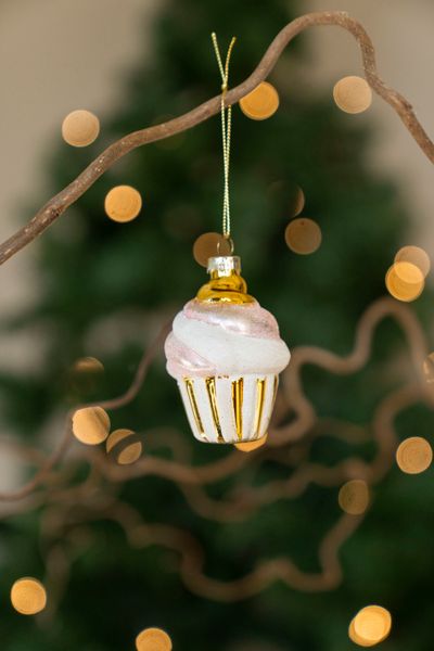 Hovedbilde Juletrepynt - Cupcake Gul