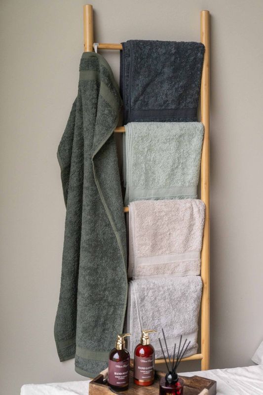 Essentials Håndkle 50x100cm - Grå