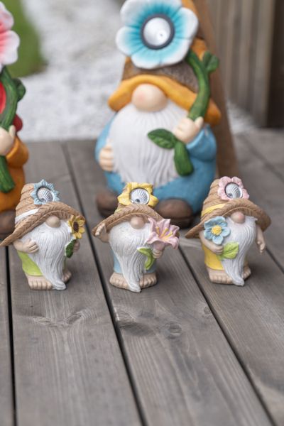 Hovedbilde Hagenisse med solcellelys – H12 cm Gul