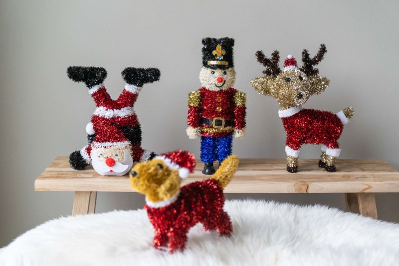 Tinsel Golden Retriver