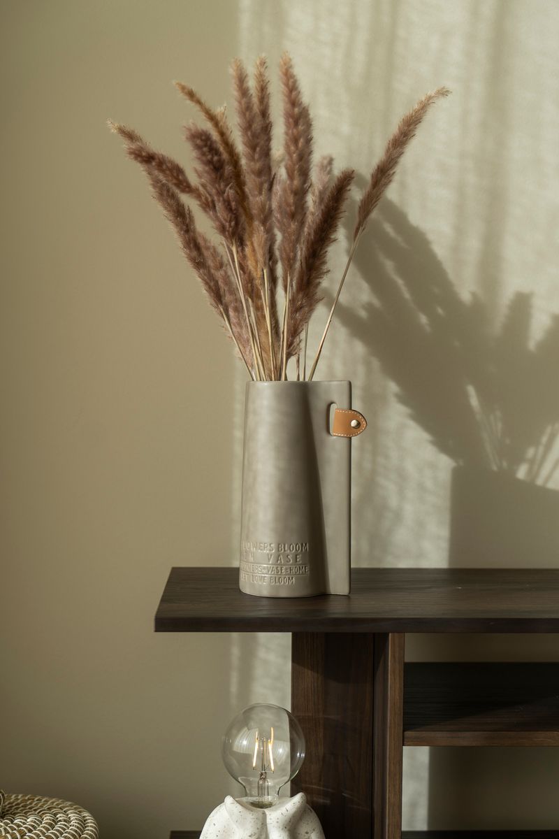Vase - Relieff - 13x10,5x24cm - Brun