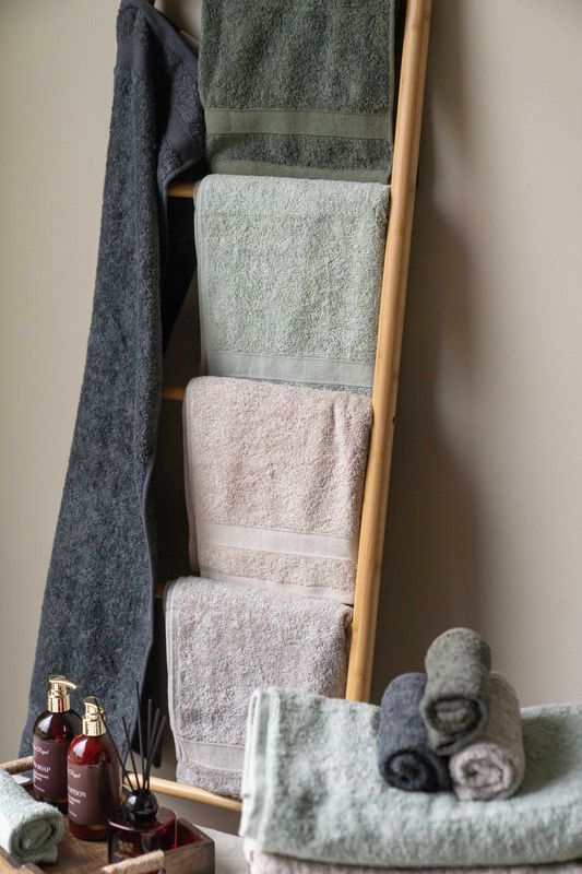 Essentials Håndkle 50x100cm - Grå