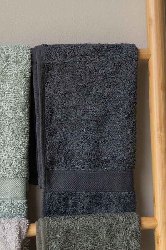 Essentials Håndkle 30x50cm - Antrasitt