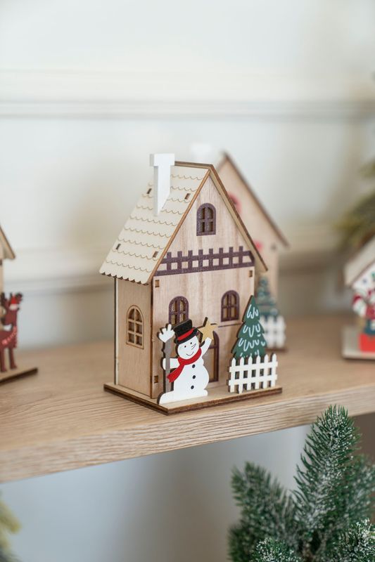 Treby - Hus 15cm m/Snømann
