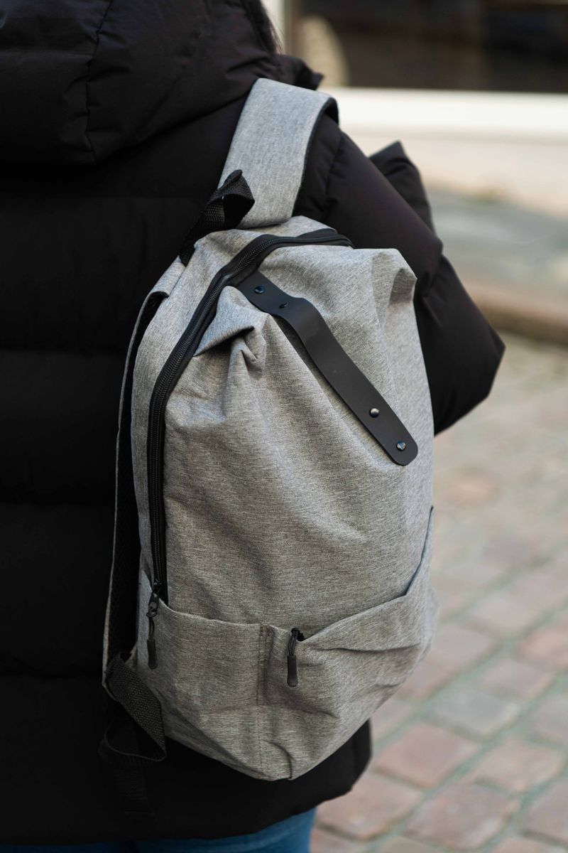 Ryggsekk 27x15x40cm - Grå