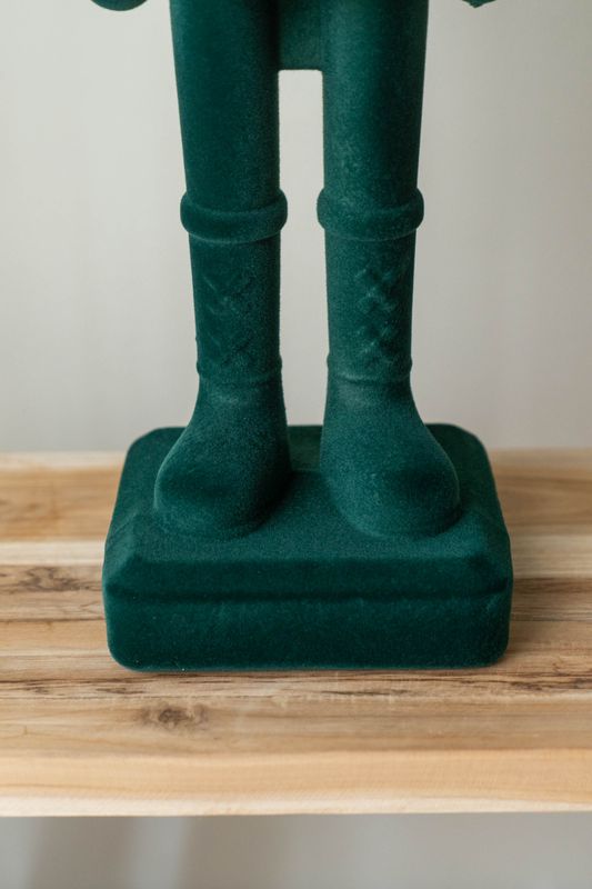 Nøtteknekker Velour 62cm - Grønn