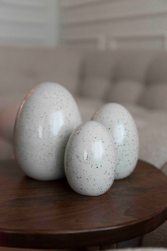 Egg 17cm Prikker - Grå