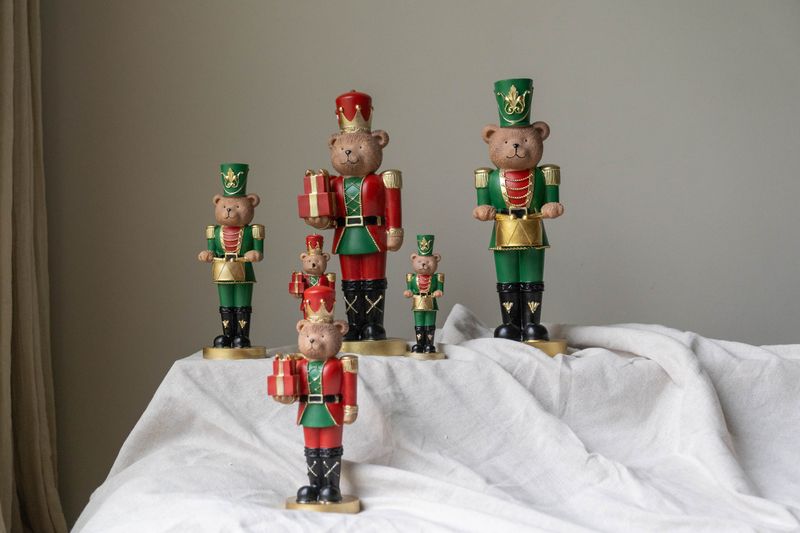 Nøtteknekker Bjørn 28cm - Rød