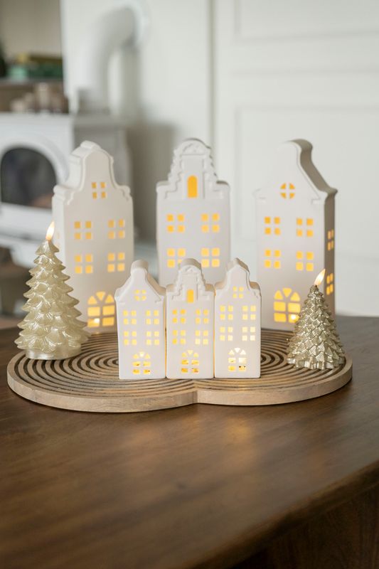 LED Hus Porselen 31cm - Versjon 2