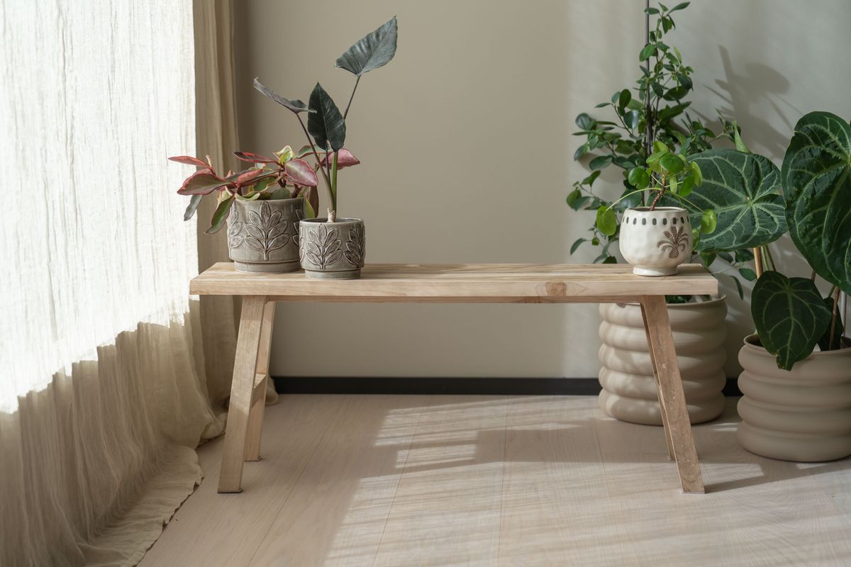 Benk i teak – 100×25×42 cm